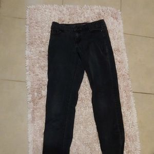 Black childrens pants size 16 but is like size 2